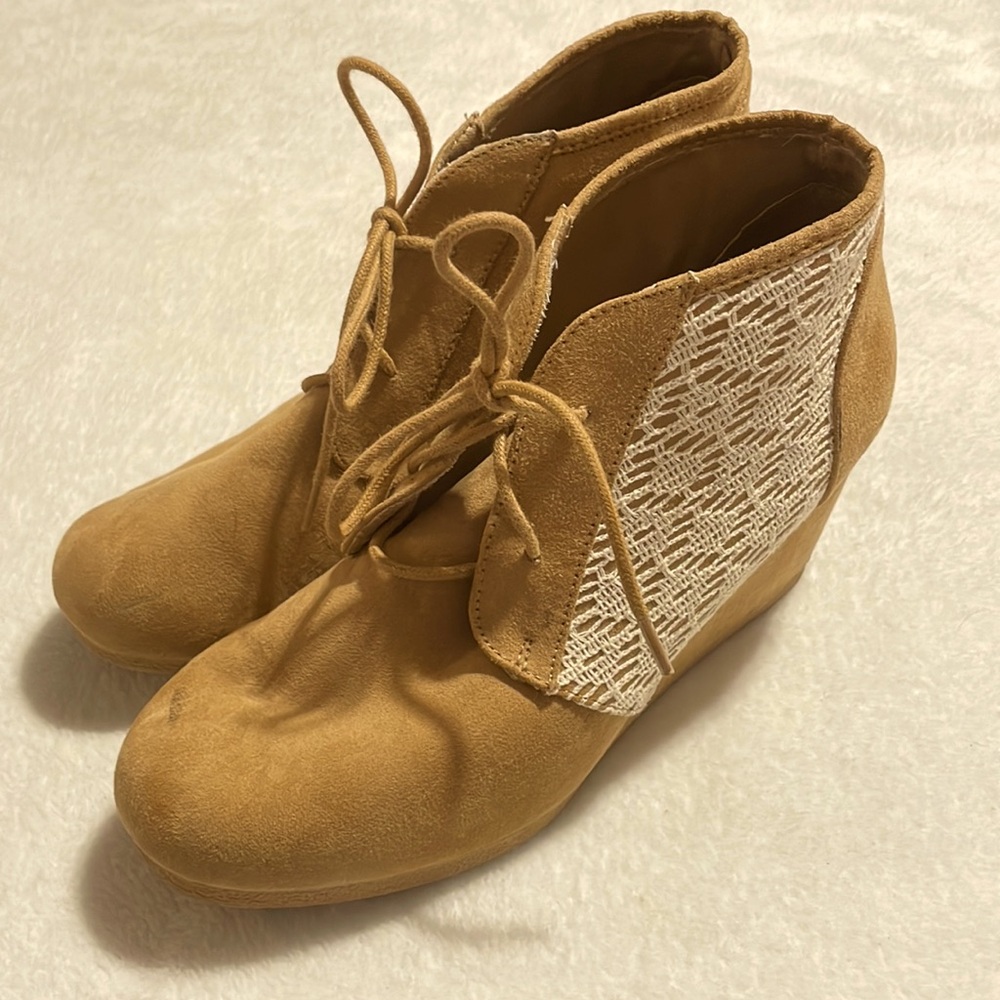 Maurice’s Carin Lace Detailed Bootie Boots